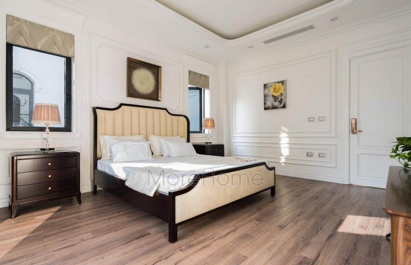 Phòng ngủ sẽ trở nên đẹp hơn khi có sàn gỗ vân gỗ óc chó.